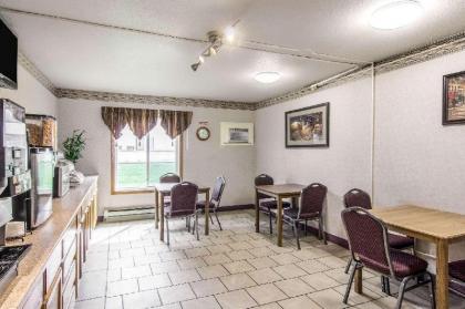 Rodeway Inn Fergus Falls - image 10