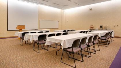 Country Inn & Suites by Radisson Fergus Falls MN - image 9