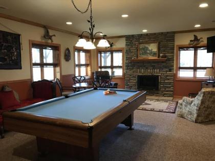 Pinnacle Point-Pool Table Hot Tub Horse Barn home