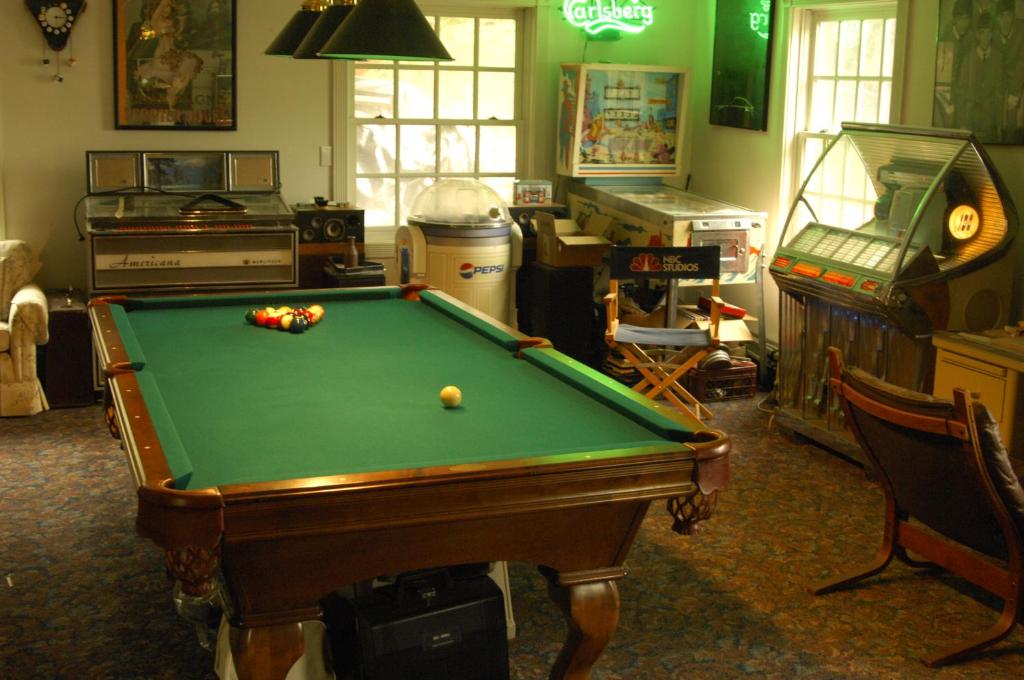 Ye Olde Danish Inn - image 2