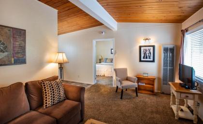 Redwood Suites - image 8