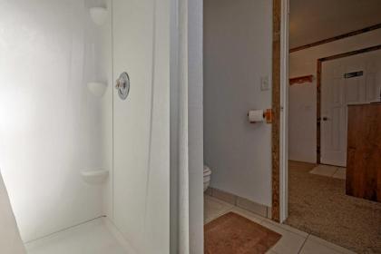 Cozy Fillmore Studio Cabin near Fishlake Forest! - image 4