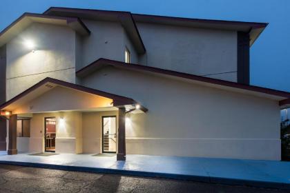 Red Roof Inn Findlay - image 12