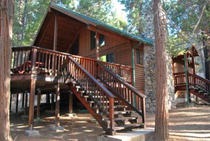 24 Wawona Cabin Fish Camp