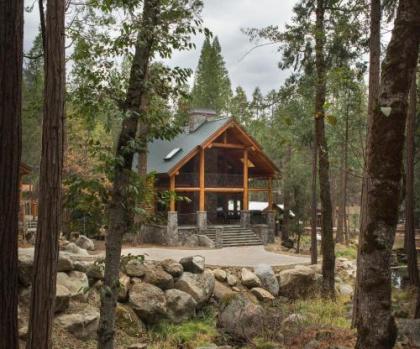 Chalets in Fish Camp California