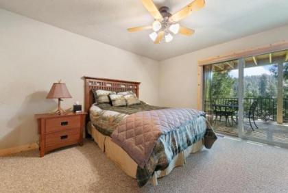 Black Pine Retreat- 5 Mins from Southgate of Yosemite - image 5