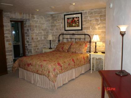 Harbor Guest House - image 4