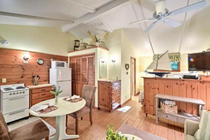 Pine Cottage Duplex with Deck - Walk to State Park - image 15