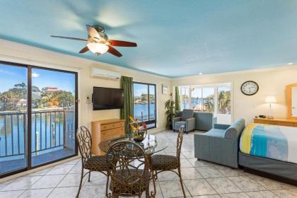 Bayview Plaza Waterfront Resort - image 20