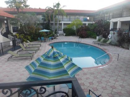 Red Roof Inn PLUS & Suites Tampa - image 10