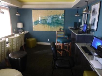 Red Roof Inn PLUS & Suites Tampa - image 3