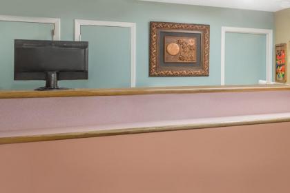Redfinn Inn - image 5