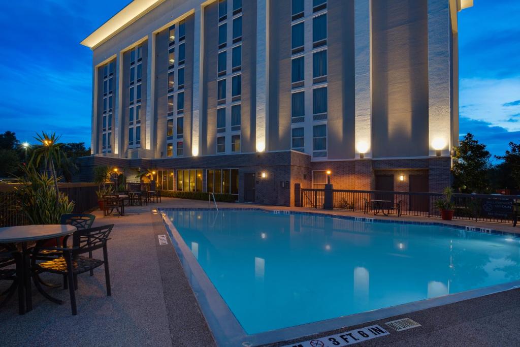 Hampton Inn Orlando-Airport - image 3
