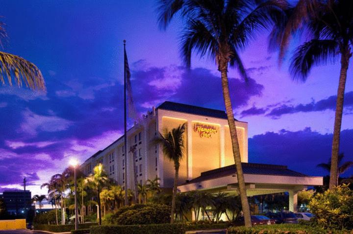 Hampton Inn Miami-Airport West - main image
