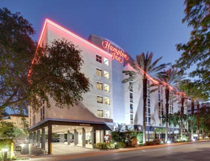 Hampton Inn Miami-Coconut Grove/Coral Gables - image 3