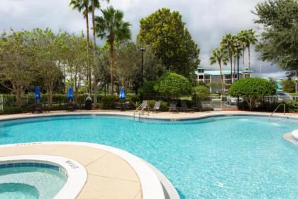 Hilton Garden Inn Orlando at SeaWorld - image 4