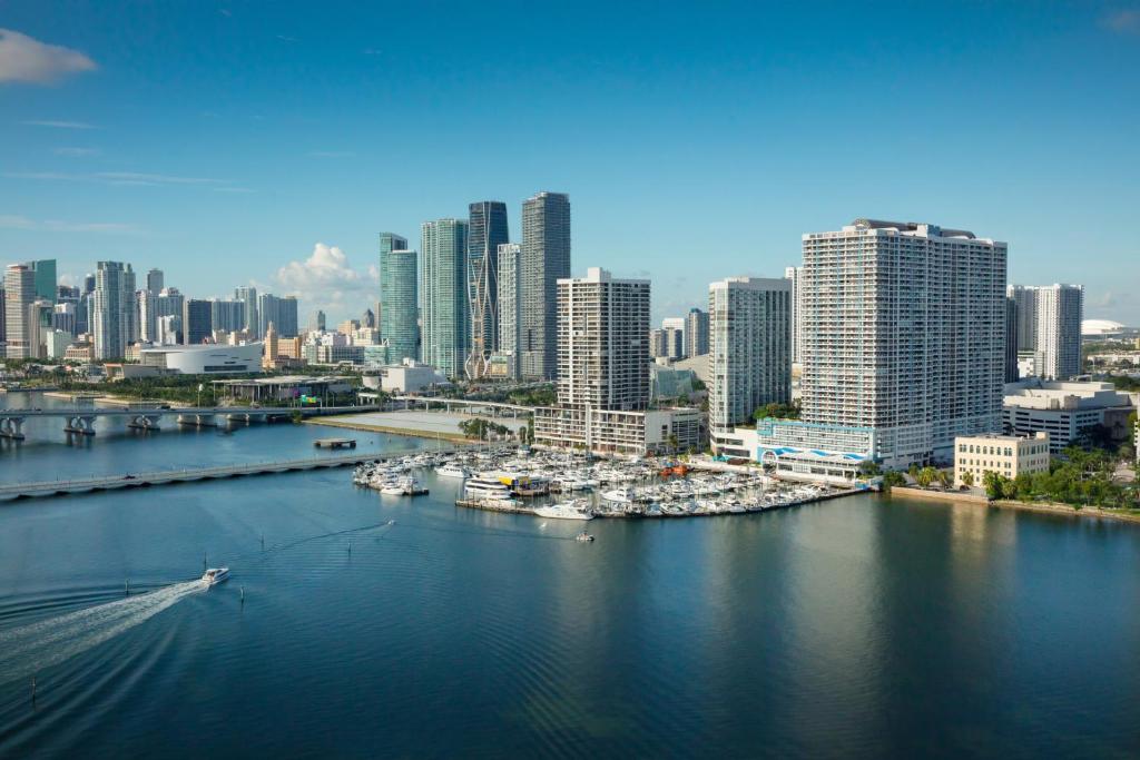 DoubleTree by Hilton Grand Hotel Biscayne Bay - main image