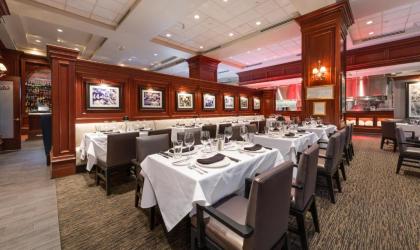 Hilton Naples - image 4