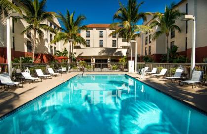 Hampton Inn  Suites Fort myers BeachSanibel Gateway