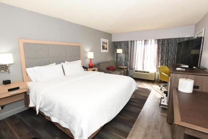 Hampton Inn Jacksonville - East Regency Square - image 2
