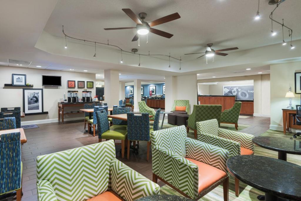 Hampton Inn Bonita Springs Naples North - image 3