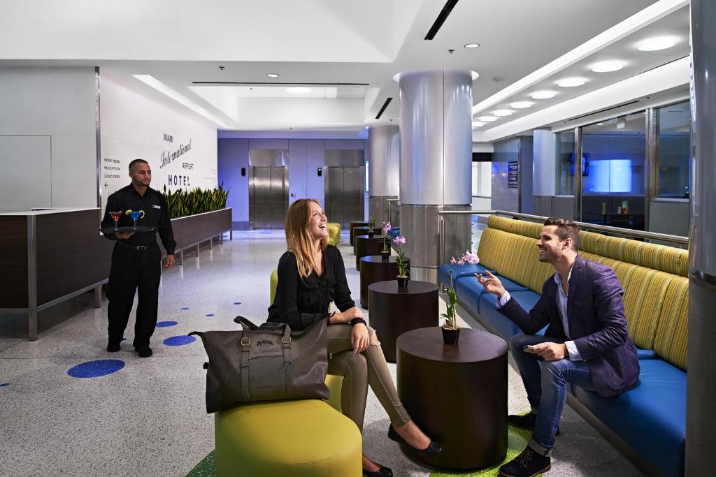 Miami International Airport Hotel - image 5