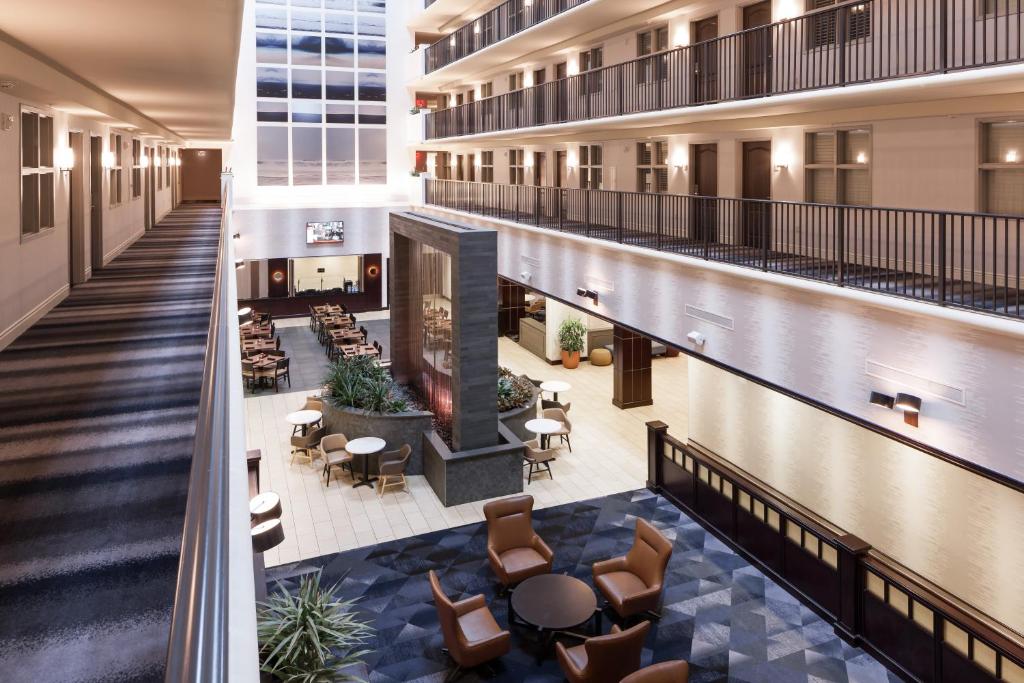 Embassy Suites Tampa - Brandon - image 5