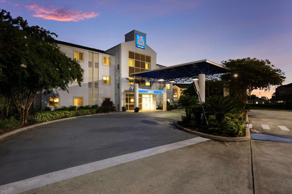 Motel 6-Orlando FL - International Dr - main image