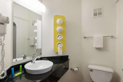 Motel 6-Orlando FL - International Dr - image 4