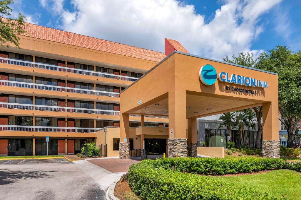 Clarion Inn International Drive - image 2