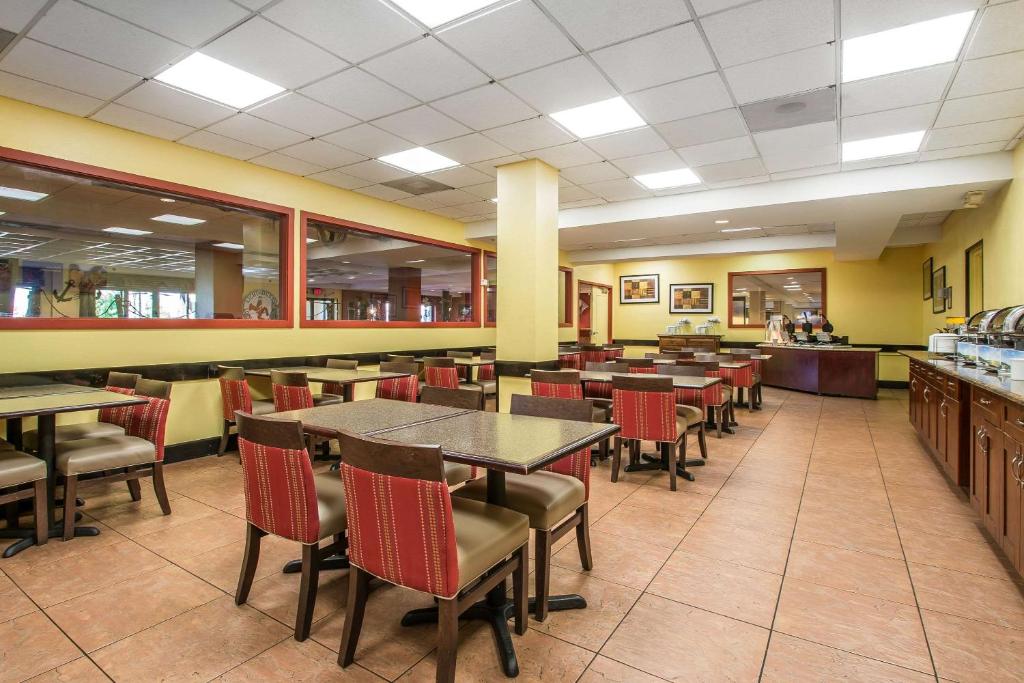 Comfort Inn Maingate - image 3