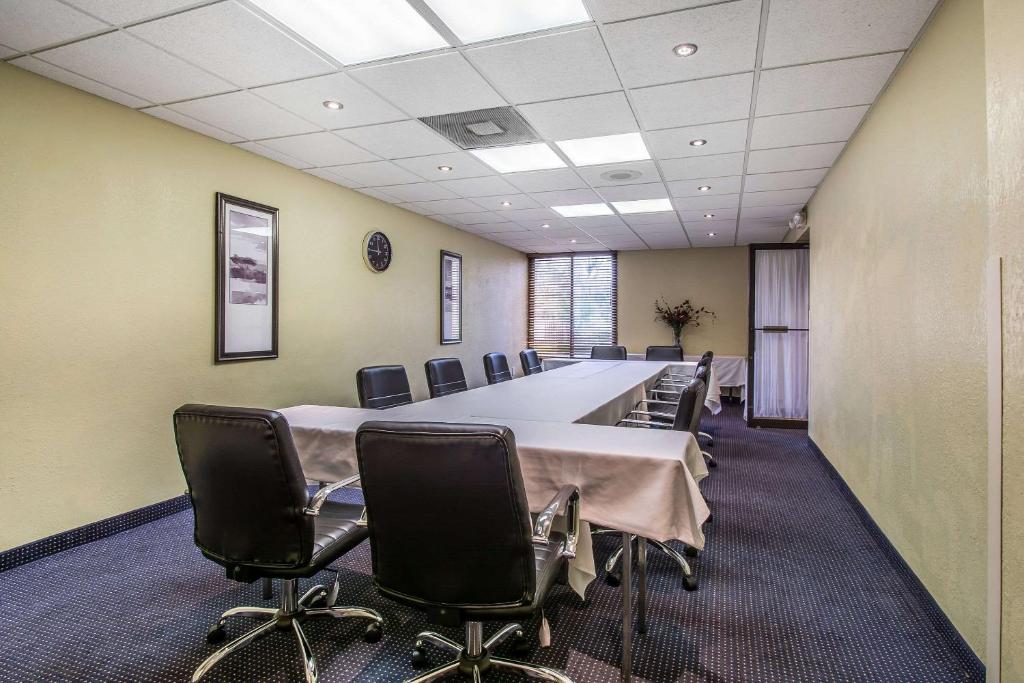 Comfort Inn Maingate - image 5