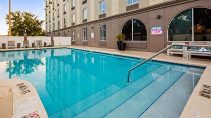 Best Western Airport Inn & Suites - image 5