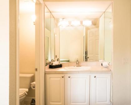 Parc Corniche Condominium Suites - image 3