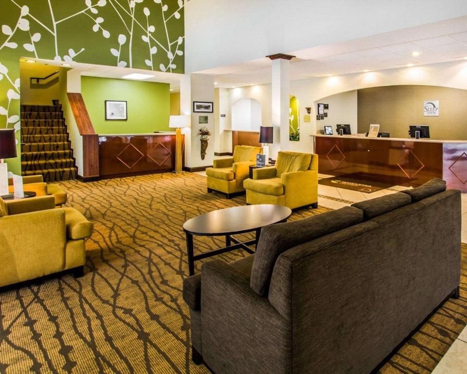 Sleep Inn & Suites Orlando Airport - image 2