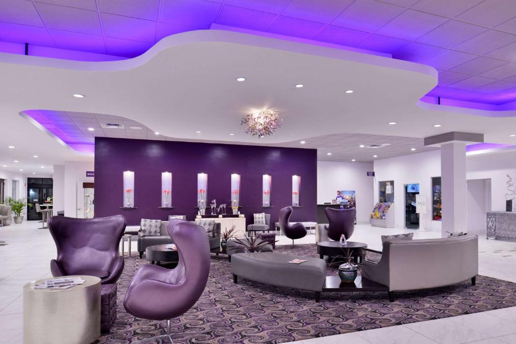 Clarion Inn & Suites Across From Universal Orlando Resort - main image