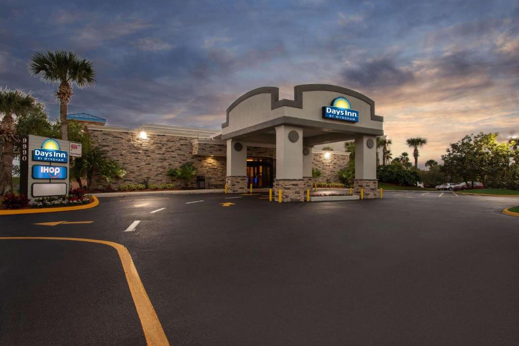 Days Inn by Wyndham Orlando Conv. Center/International Dr - image 5