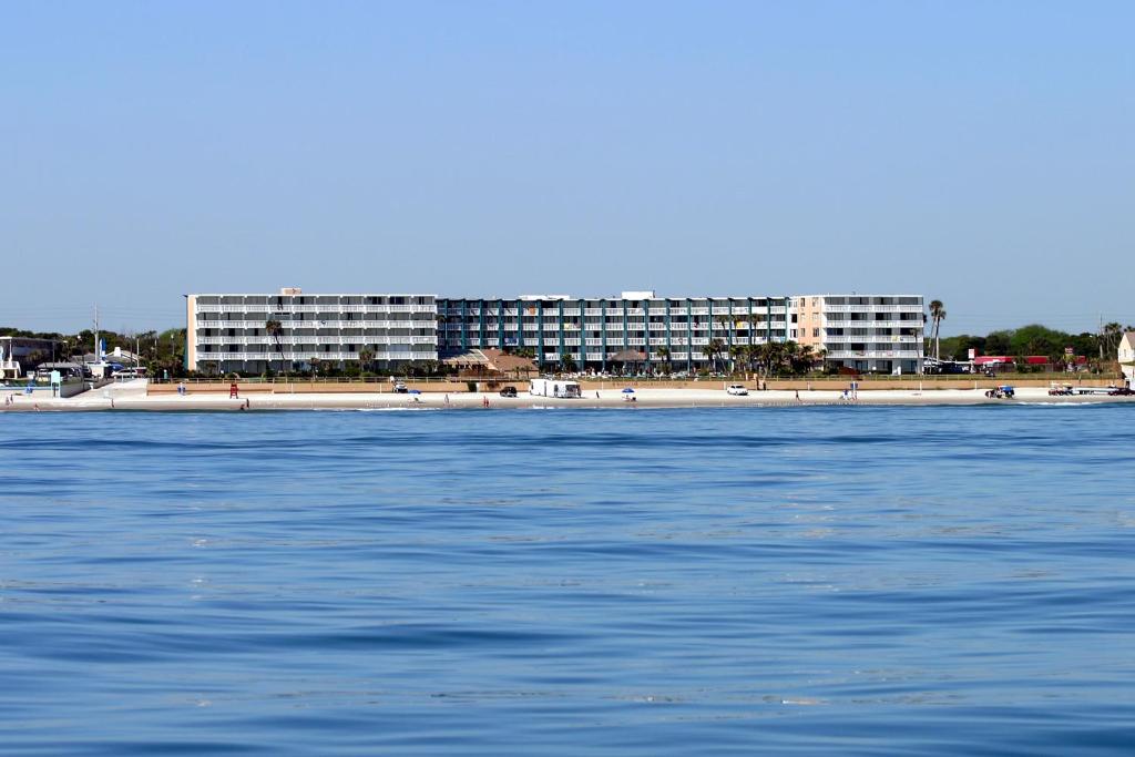 Daytona Beach Hawaiian Inn - image 4