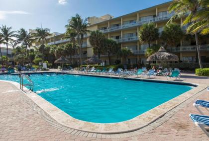 Days Hotel by Wyndham thunderbird Beach Resort