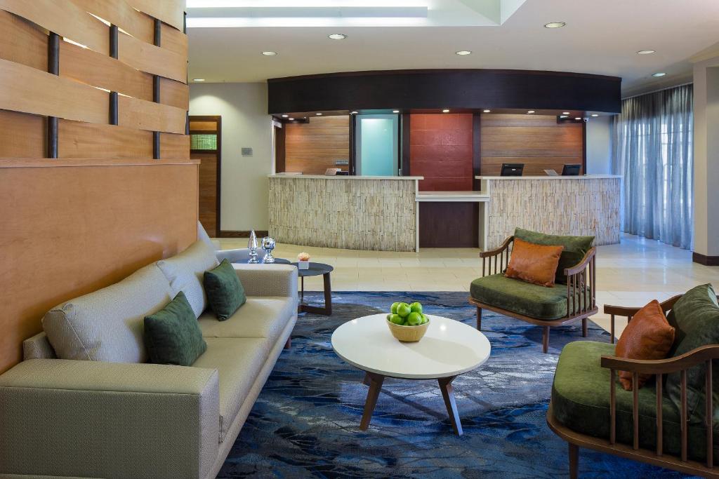 Fairfield Inn & Suites by Marriott Orlando Lake Buena Vista - image 4