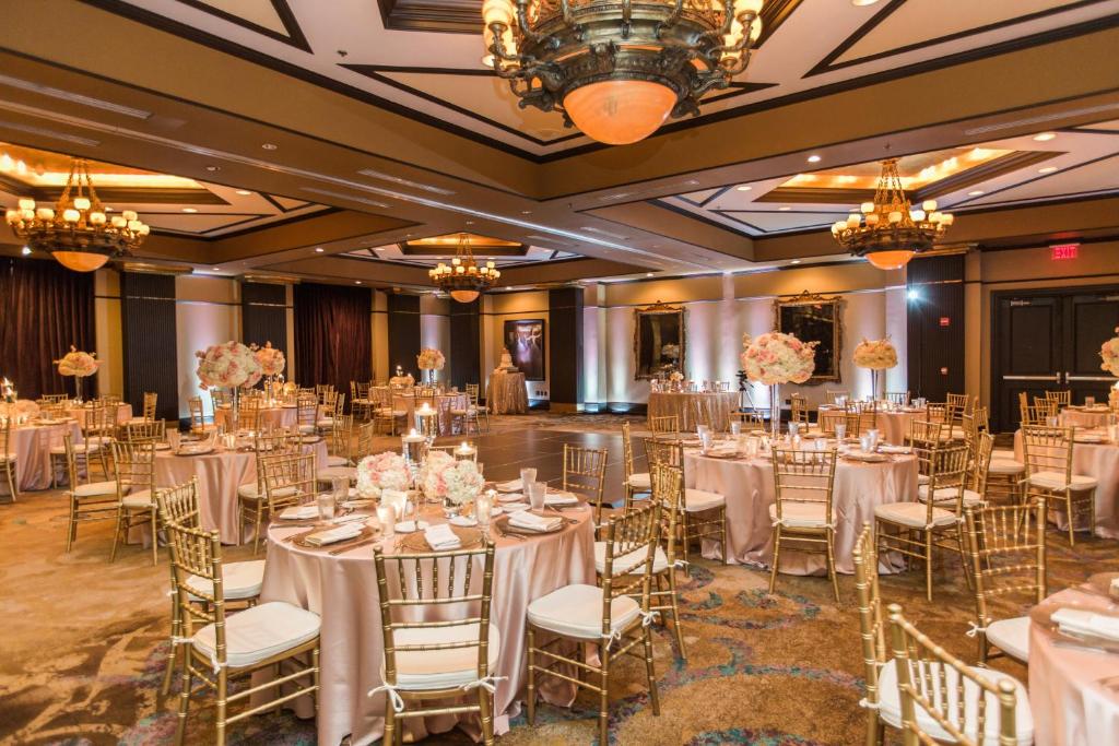 Grand Bohemian Hotel Orlando Autograph Collection - image 4