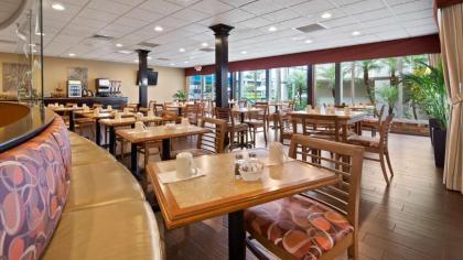 Best Western Downtown Stuart - image 2