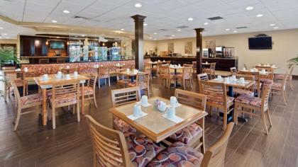 Best Western Downtown Stuart - image 4