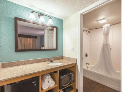 La Quinta Inn by Wyndham Cocoa Beach-Port Canaveral - image 3