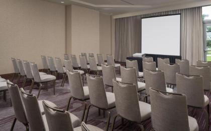 Courtyard by Marriott Miami Airport - image 3