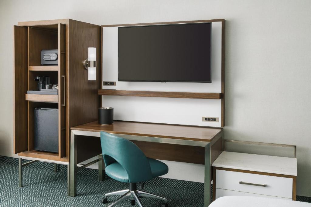 Courtyard by Marriott Orlando Downtown - image 2