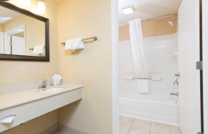 staySky Suites I-Drive Orlando Near Universal - image 4