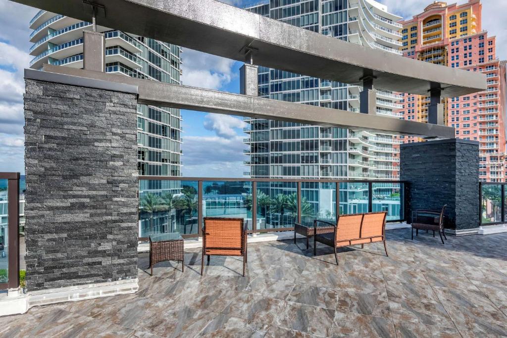 Cambria Hotel Fort Lauderdale Beach - image 5
