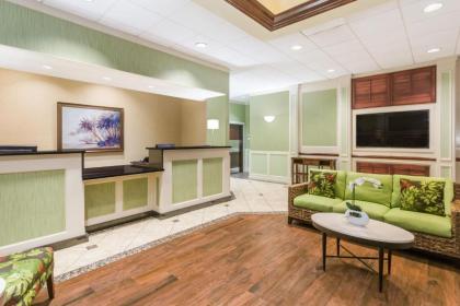 Wyndham Garden Fort Walton Beach Destin - image 2
