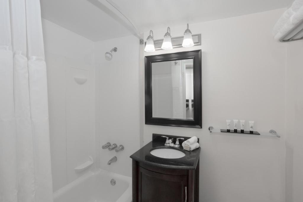 Lexington by Hotel RL Miami Beach - image 2
